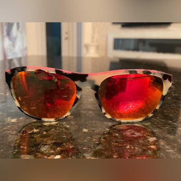 Etnia Barcelona Sunglasses - Picture 3 of 3